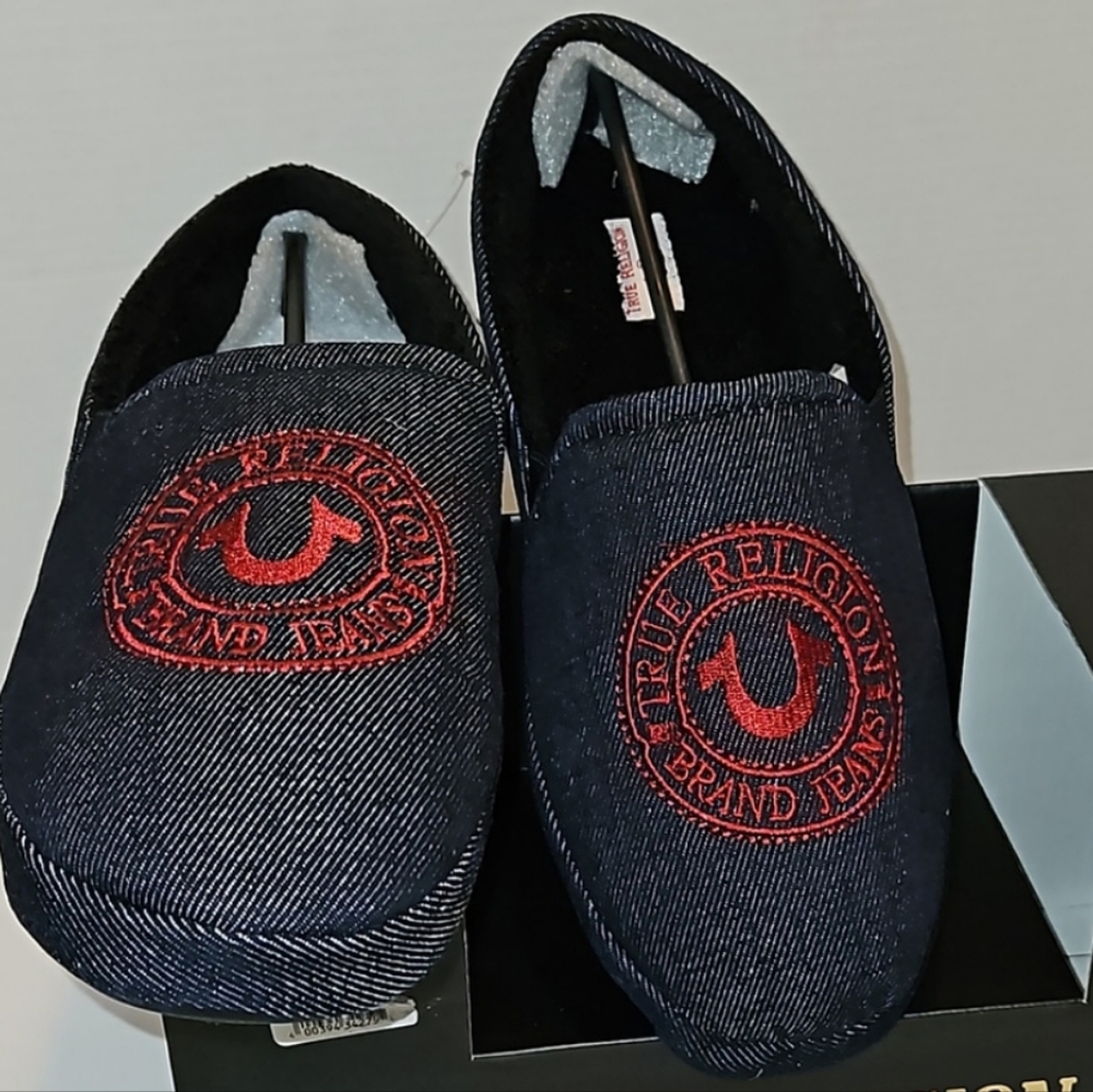 NIB Men's True Religion Denim Slippers Size 7-8 Red Logo